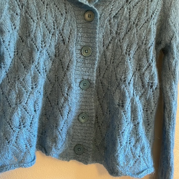 EUC- Ann Taylor LOFT cropped cargidan - Picture 3 of 5